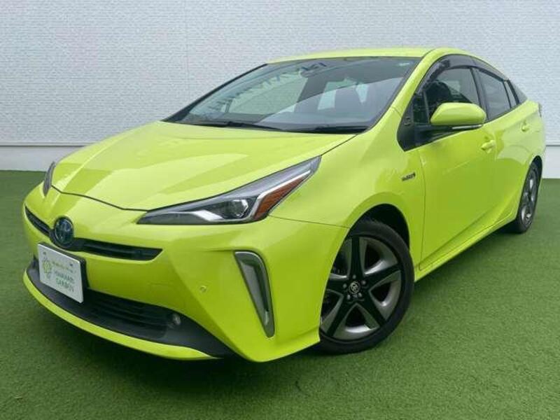 TOYOTA PRIUS