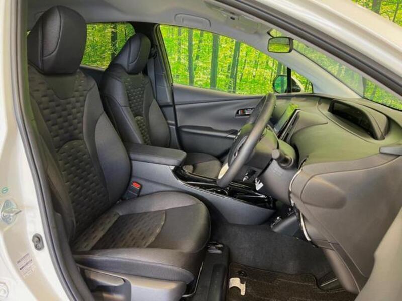 PRIUS PHV