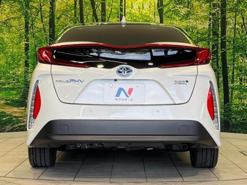 PRIUS PHV