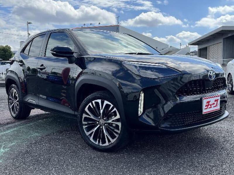 YARIS CROSS