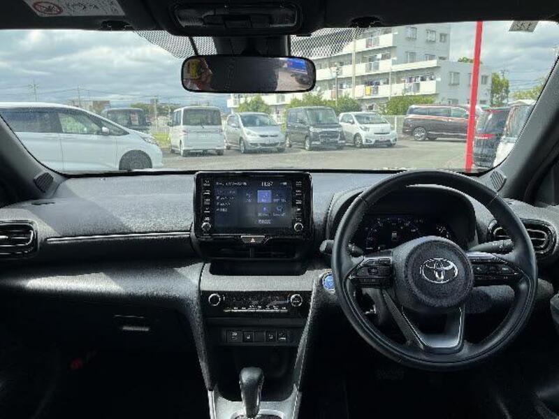 YARIS CROSS