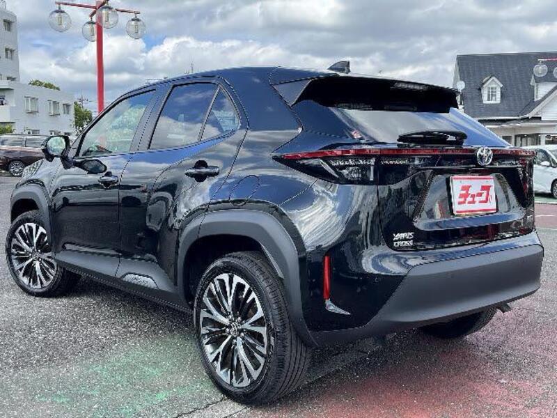 YARIS CROSS
