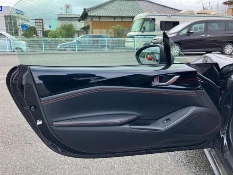ROADSTER