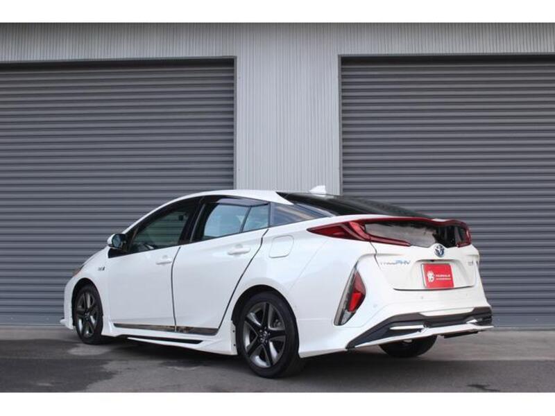 PRIUS PHV