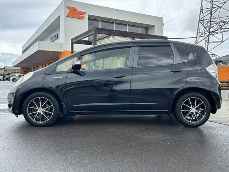 FIT HYBRID
