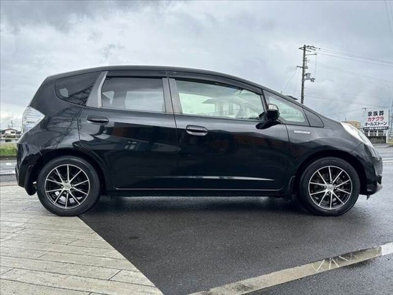 FIT HYBRID