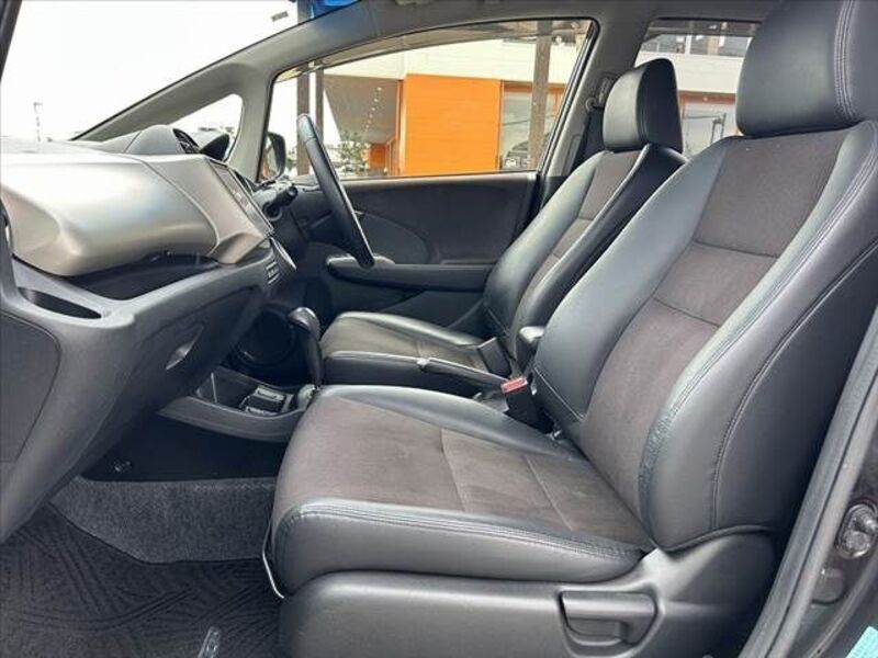 FIT HYBRID