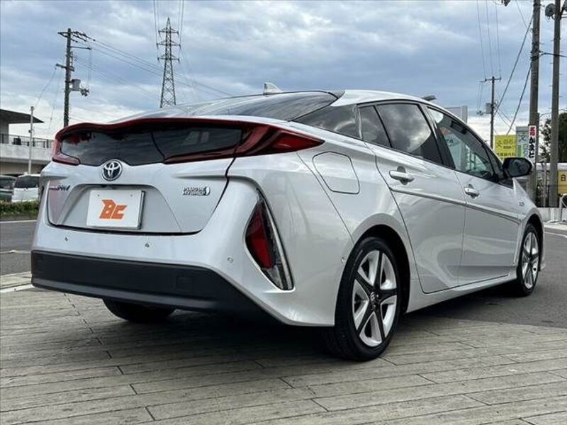 PRIUS PHV