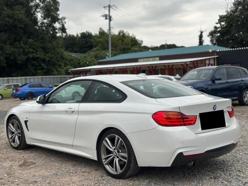 4 SERIES