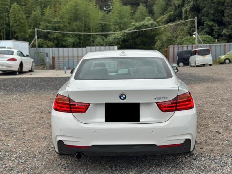 4 SERIES