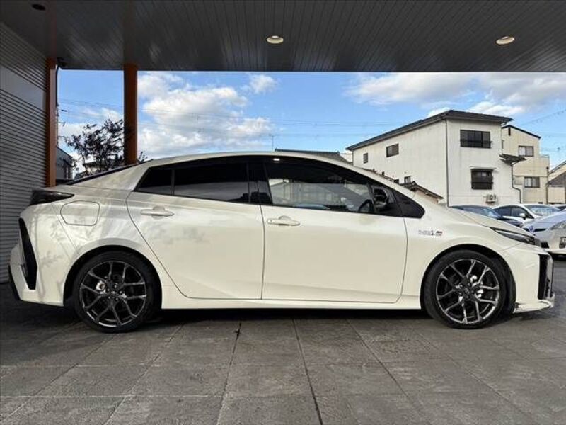 PRIUS PHV