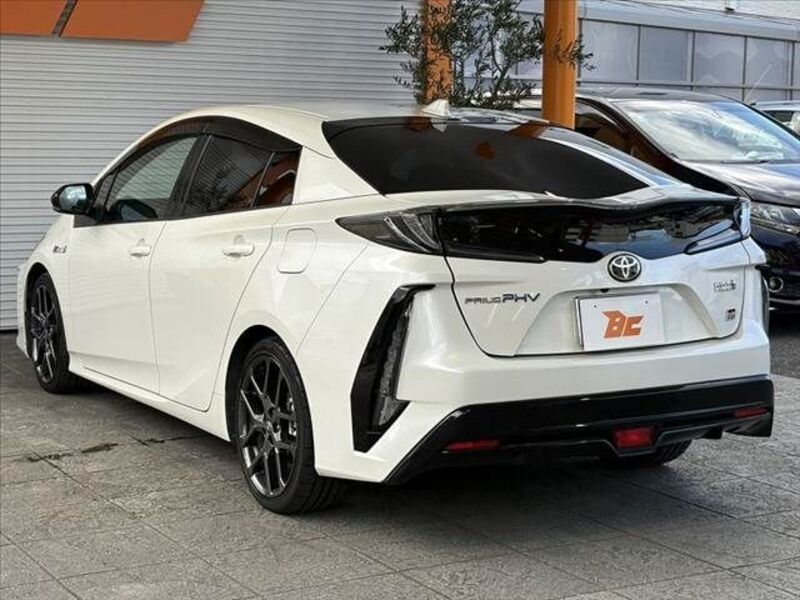PRIUS PHV
