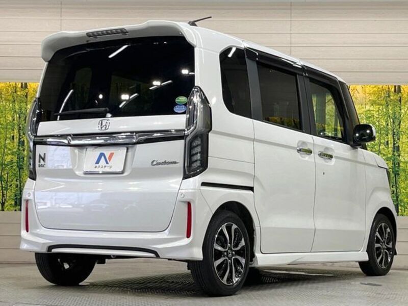 N BOX CUSTOM
