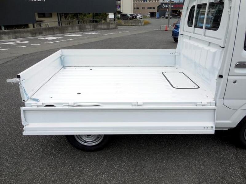 CLIPPER TRUCK