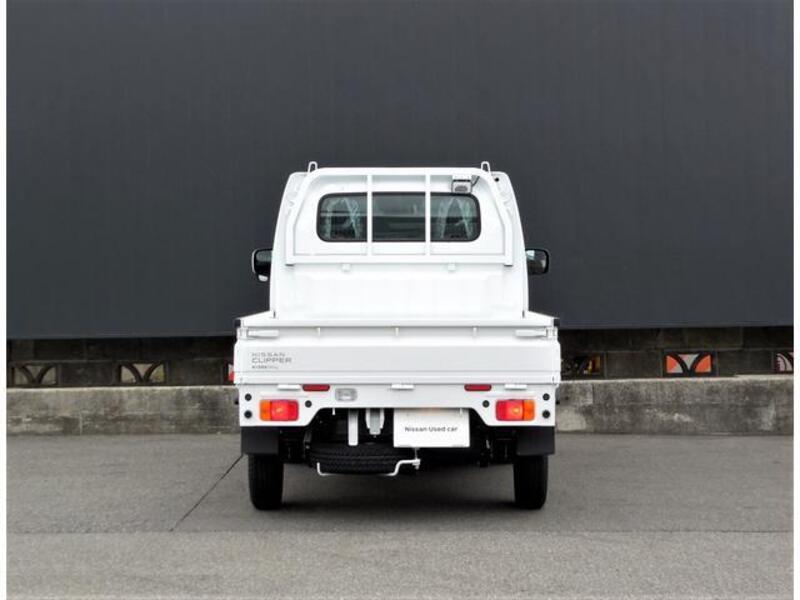 CLIPPER TRUCK