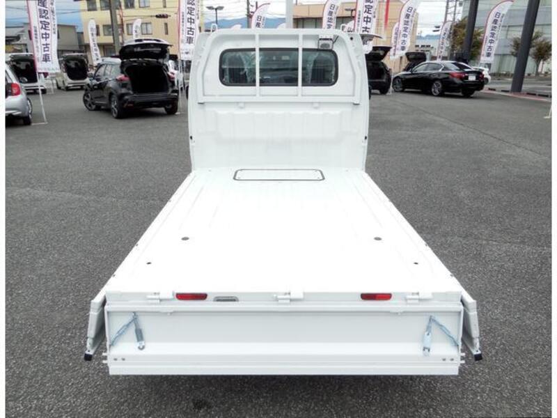 CLIPPER TRUCK