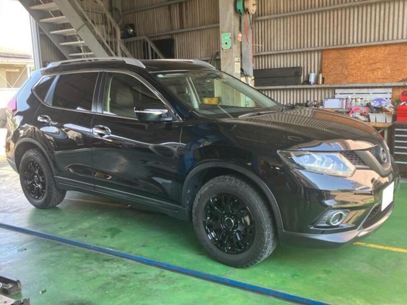 X-TRAIL