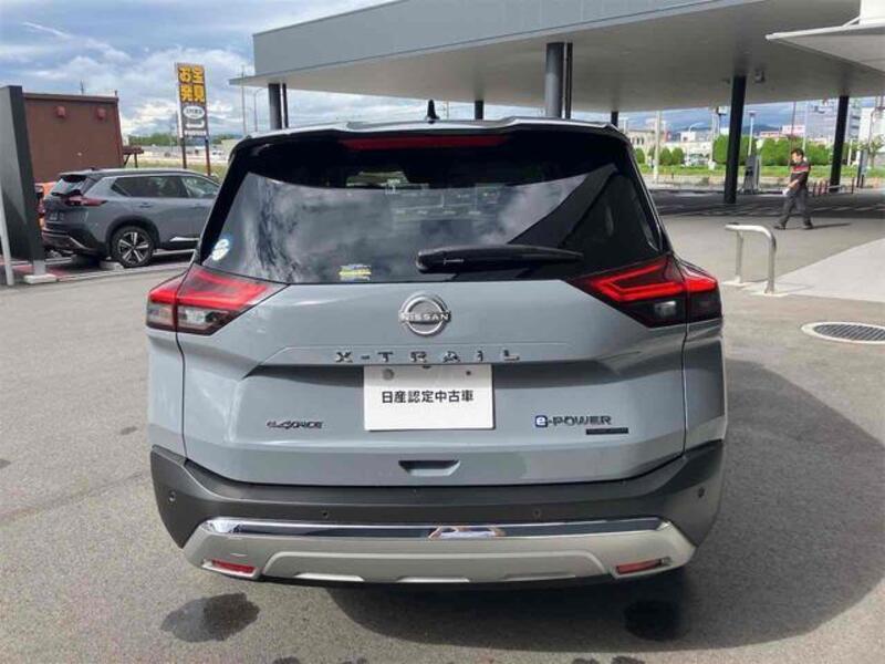 X-TRAIL