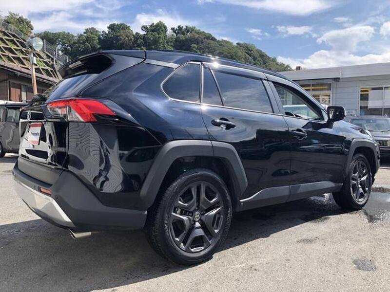 RAV4
