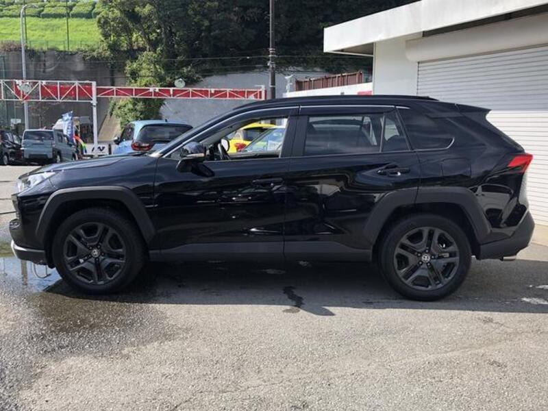 RAV4