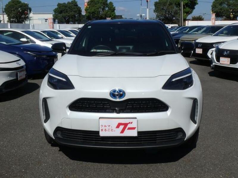YARIS CROSS