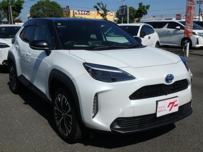 YARIS CROSS