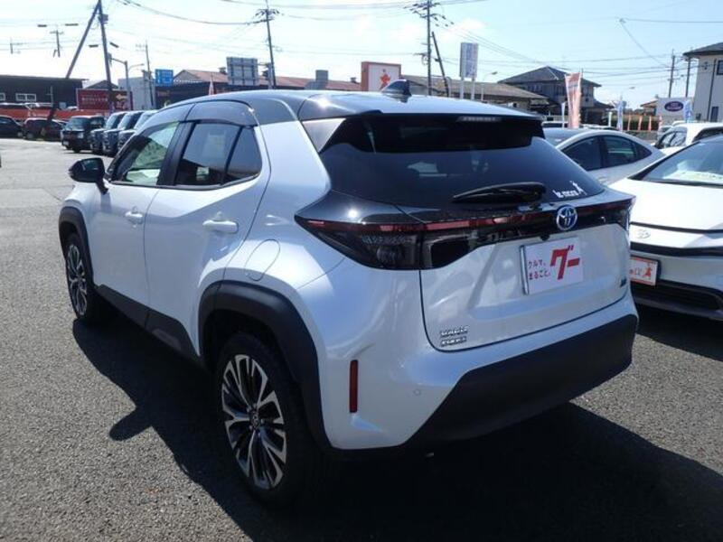YARIS CROSS
