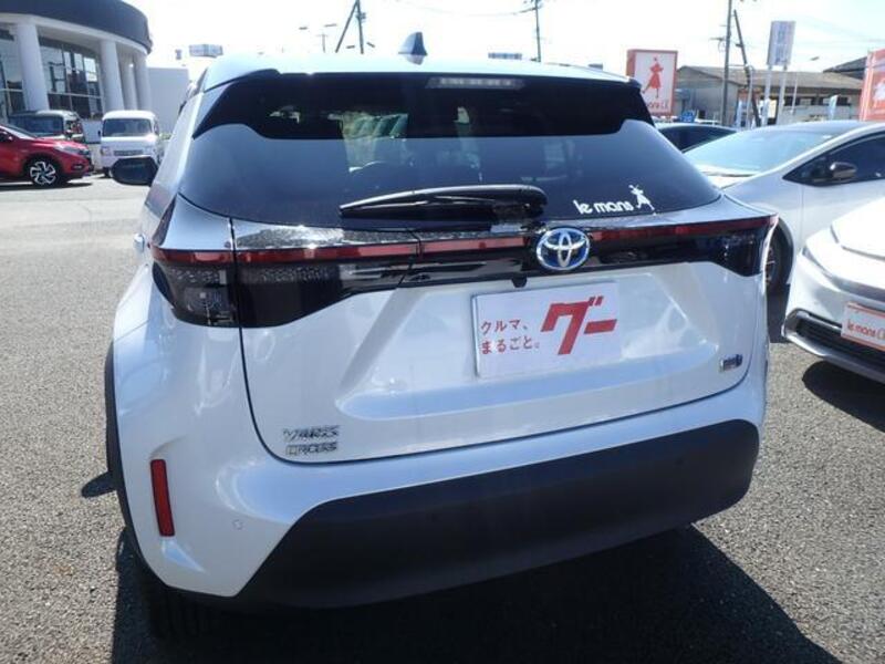 YARIS CROSS