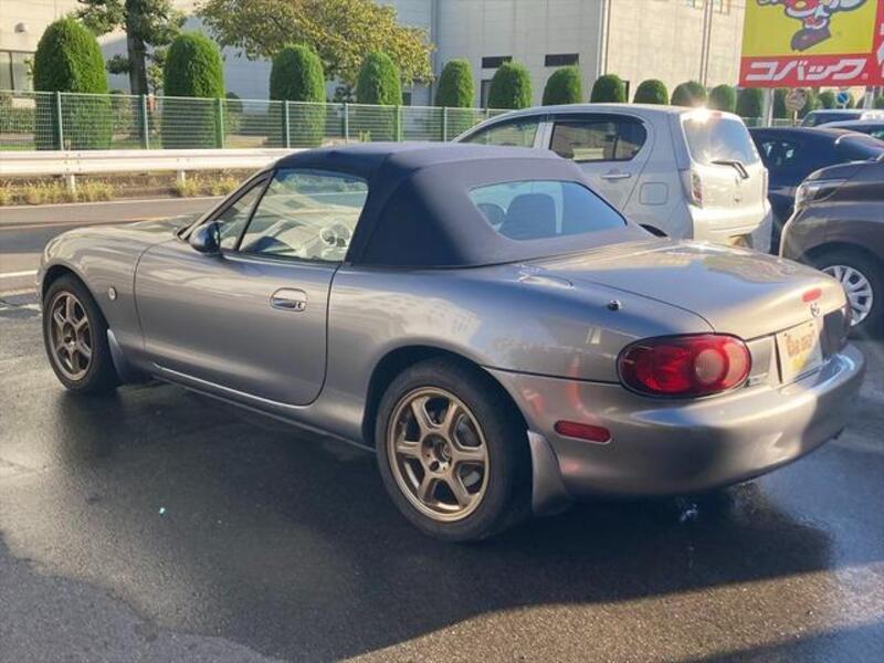 ROADSTER