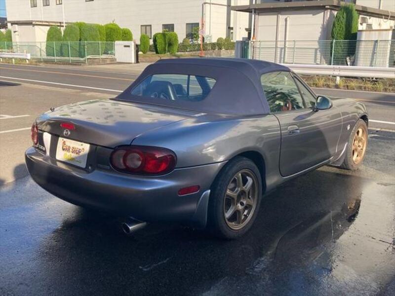 ROADSTER