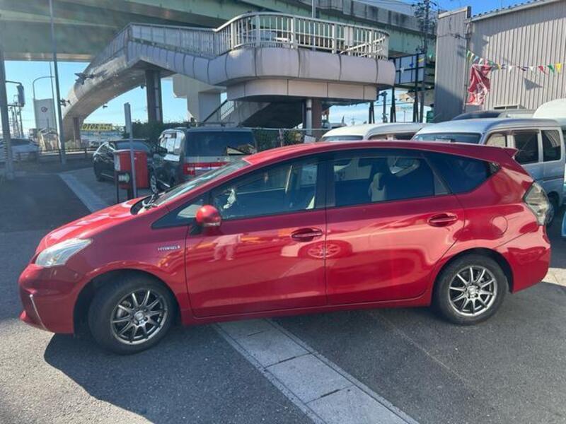 PRIUS ALPHA