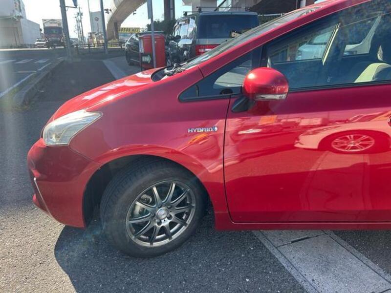PRIUS ALPHA