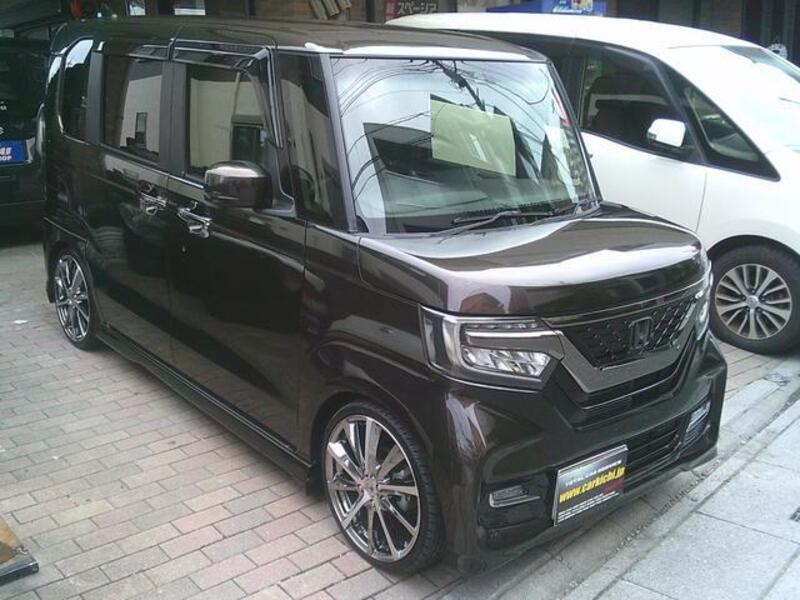 N BOX CUSTOM