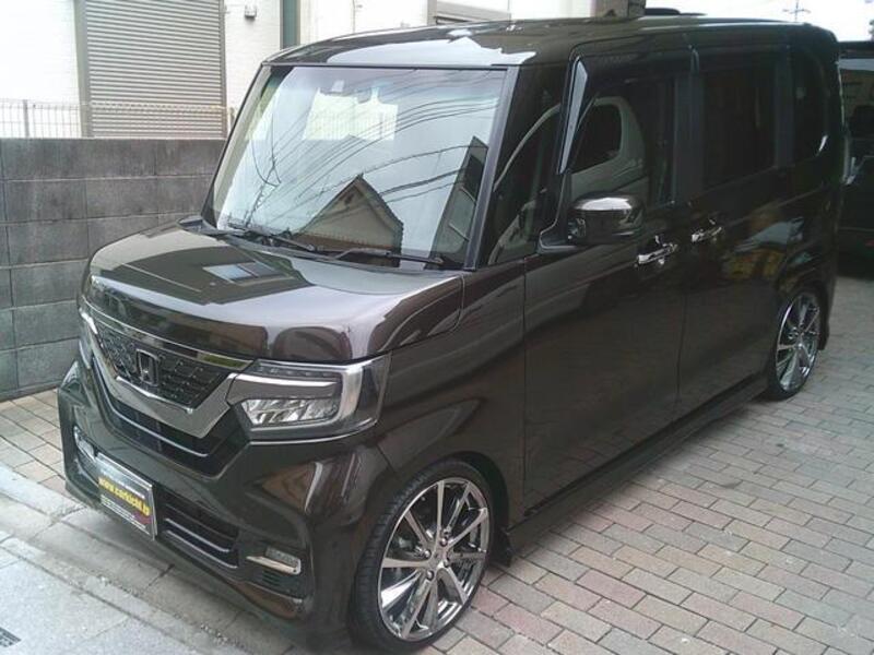N BOX CUSTOM