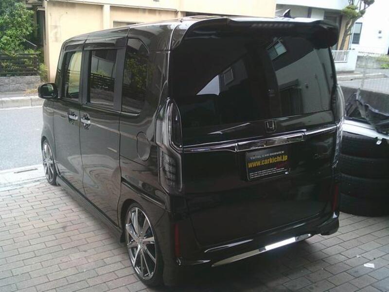 N BOX CUSTOM