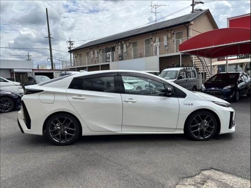 PRIUS PHV