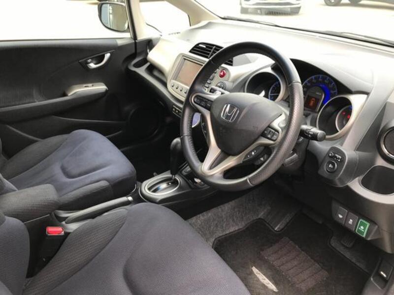 FIT HYBRID