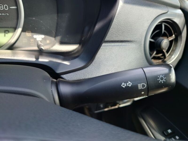 COROLLA AXIO
