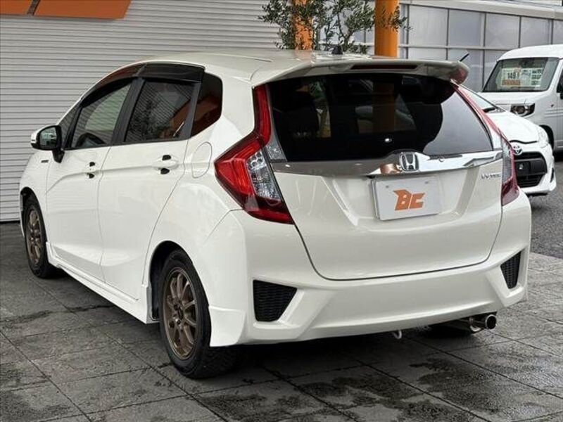 FIT HYBRID