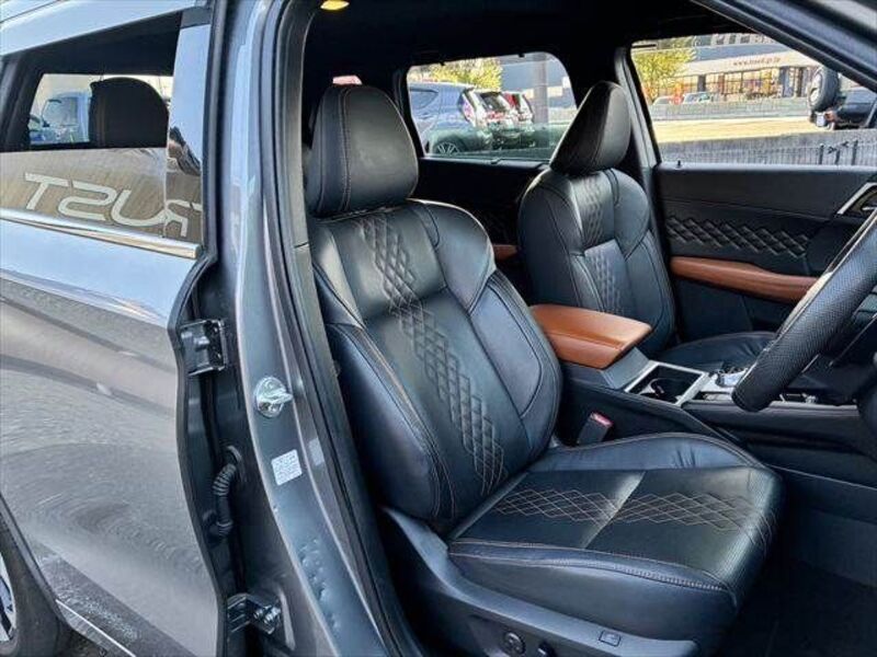 OUTLANDER PHEV