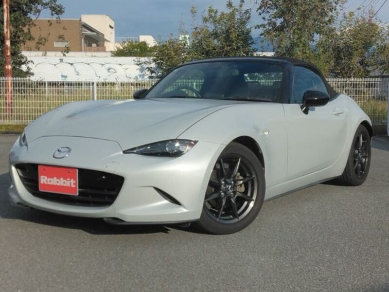 ROADSTER-0
