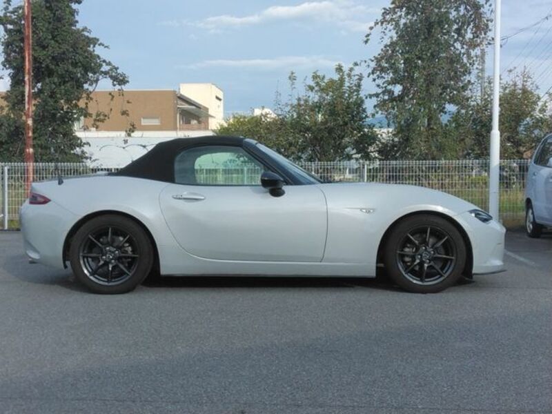 ROADSTER