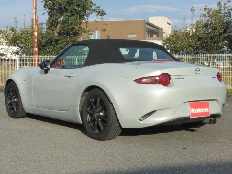 ROADSTER