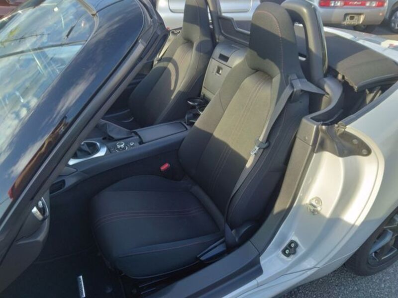 ROADSTER