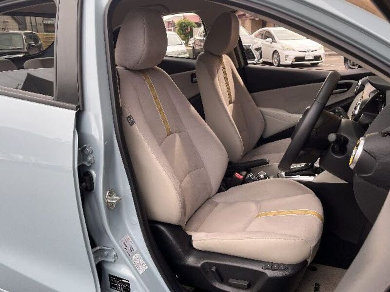 MAZDA2