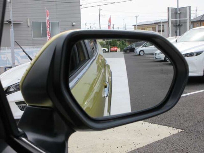 YARIS CROSS