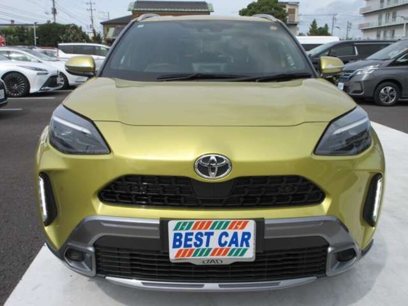 YARIS CROSS