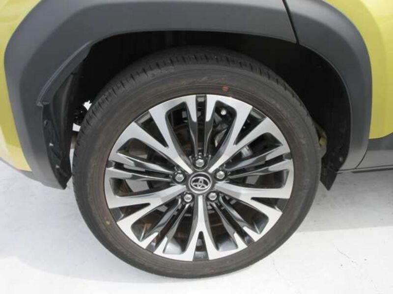 YARIS CROSS