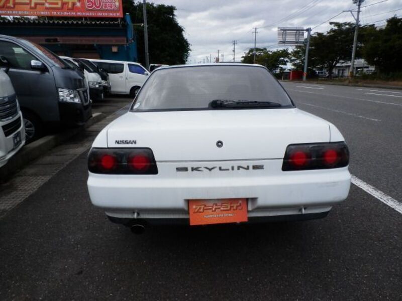 SKYLINE
