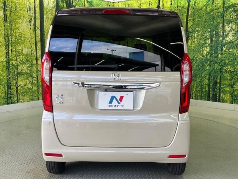 N BOX
